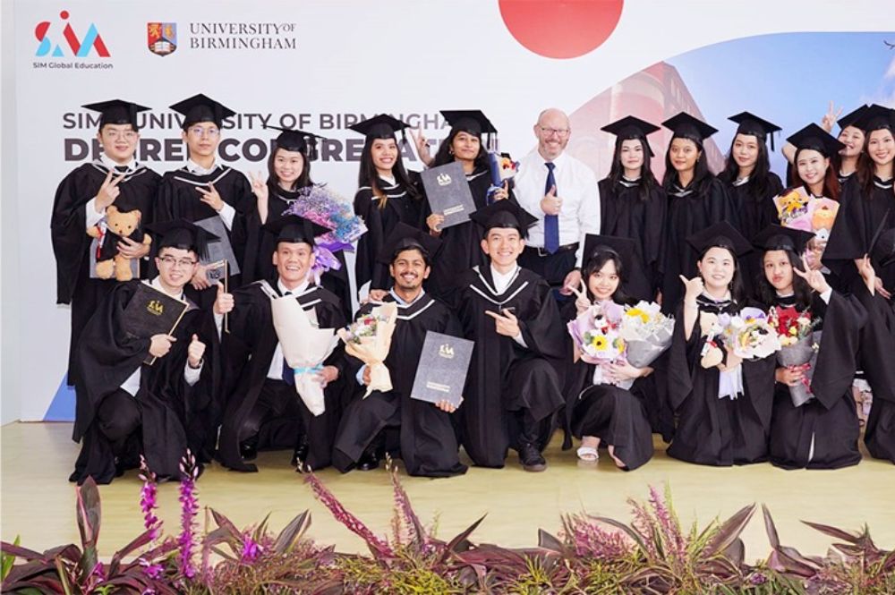 du-hoc-singapore-tai-sim-tiet-kiem-nhan-bang-my-uc-canada