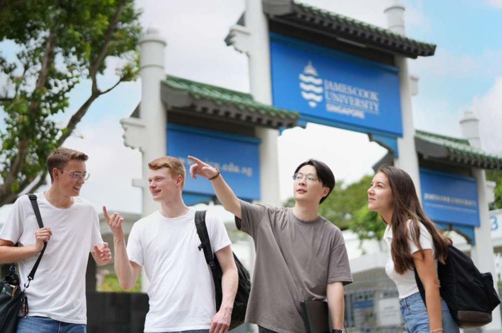 du-hoc-singapore-cho-hoc-sinh-khong-manh-hoc-thuat-lo-trinh-phu-hop