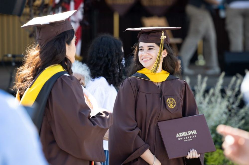 du-hoc-my-tai-adelphi-university-dai-hoc-chat-luong-o-new-york