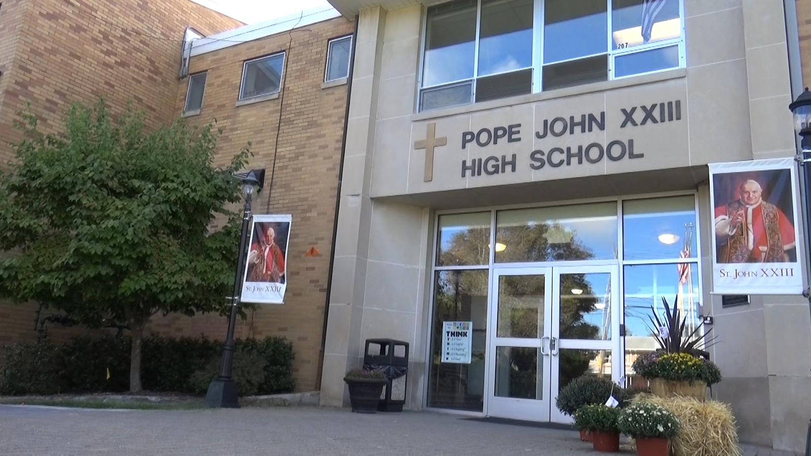 pope-john-xxiii-high-school-lua-chon-du-hoc-my-ly-tuong