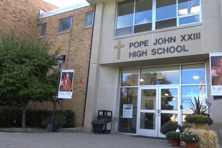 Pope John XXIII High School – Lựa chọn du học Mỹ lý tưởng