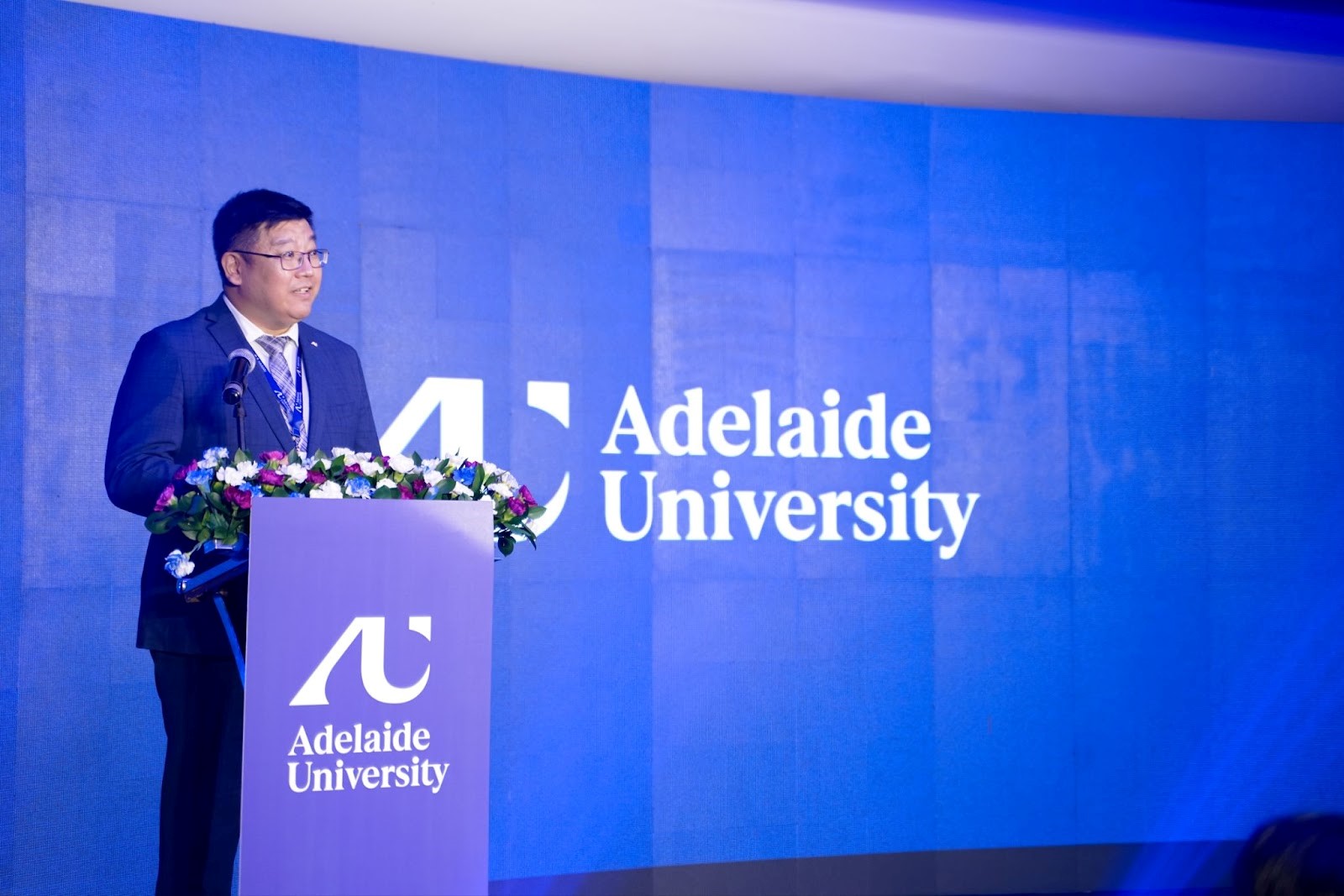 adelaide-university-diem-den-moi-cho-sinh-vien-quoc-te-du-hoc-uc