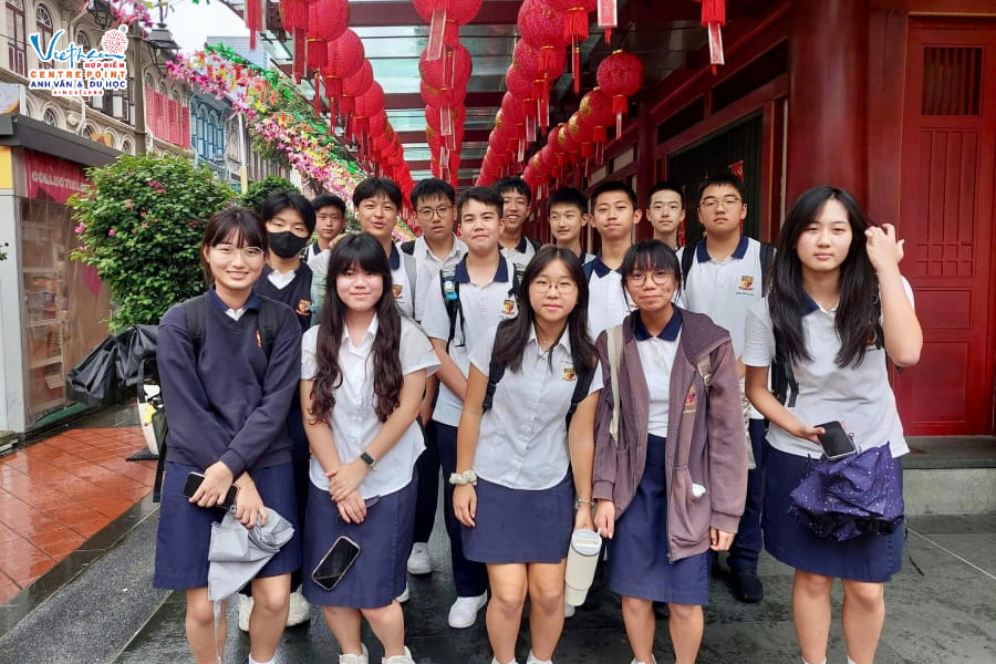 Trường trung học tư thục tại Singapore