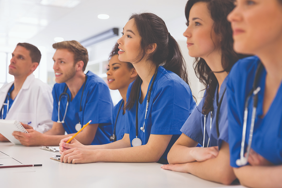 du-hoc-my-nganh-dieu-duong-dat-chung-chi-nclex-voi-lo-trinh-bsn-truyen-thong