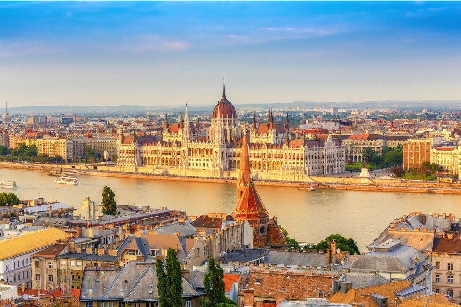Hungary dành nhiều học bổng cho sinh viên quốc tế