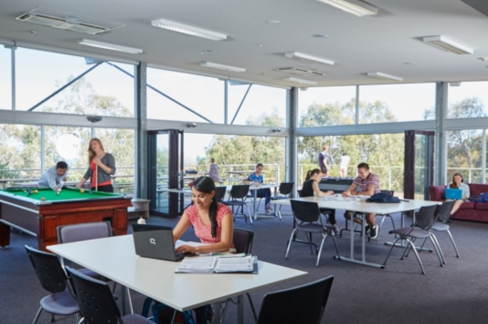 du-hoc-uc-2026-hoc-bong-hap-dan-tu-flinders-university