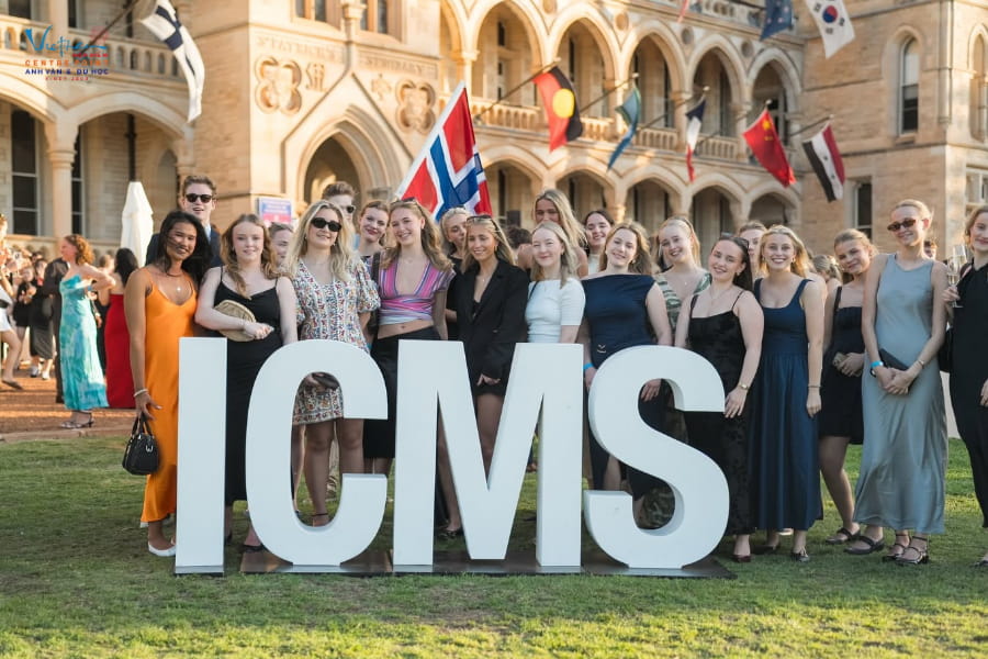 Chương trình sau đại học tại ICMS